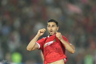 ویدیو| درگیری لفظی مهاجم پرسپولیس و بازیکن سپاهان - پارس فوتبال