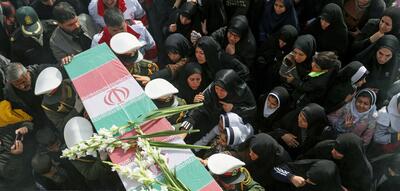تشییع پیکر شهید مدافع امنیت در شاهچراغ