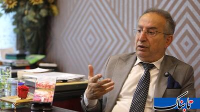 خلبان‌های متمرد چگونه پایگاه دزفول را از سقوط نجات دادند/اردستانی ناپالم را انتخاب کرد و من بمب خوشه‌ای!