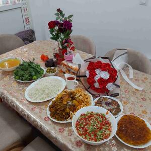 خوشمزه نهارامروزمون مرغ شکم پربامخلفات،تقدیم نگاه پرمهرتان 😋😋🌹🌺به قول فروغ فرخزاد:برای همه خوب باش،آنکس که فهمید،همیشه درکنارت خواهدبودوآنکس که نفهمید،روزی دلش برای تمام خوبی هایت تنگ می‌شود.....💫👌💚دست‌پخت کدبانوی عزیزومهربون خونم 😋😋🥰🤌😍😍😘😘💞🤍🫶🫶❤️💕💓🫶🤍🥰