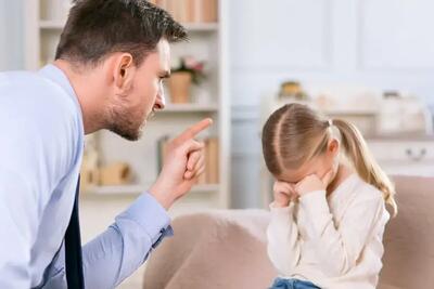 اشتباه برخی والدین برای تربیت فرزندانشان (فیلم)