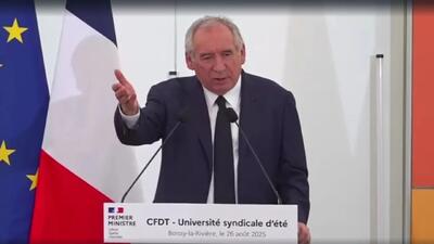 نخست‌وزیر فرانسه با سپردن تصمیم‌گیری درباره کسری بودجه این کشور به پارلمان، دولت را در معرض سقوط قرار داد