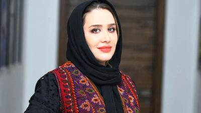 تصویر روز | مادر و دختری سارا روستاپور مجری | گلی شی