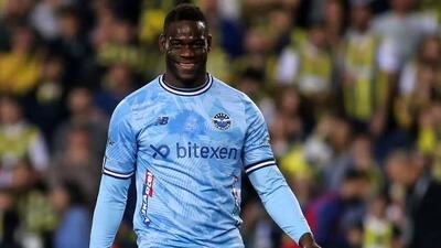 غول سیاه سرشناس در راه پرسپولیس