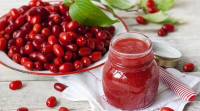 میوه جنگلی کوچک با خواص دارویی فراوان