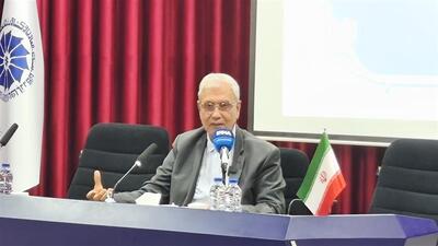 ربیعی: ایران در بی‌نظیرترین لحظه تاریخی خود قرار دارد