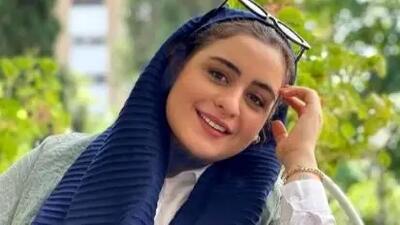 عکس لو رفته از جشن تولد ساده و بی‌زرق‌وبرق فاطیما بهارمست؛ کیک روی چارپایه پلاستیکی!