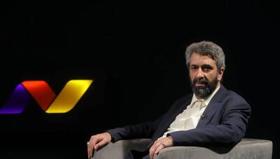 معاون پزشکیان: چرا ما در راهپیمایی ۲۲ بهمن از دختر بی‌حجاب فیلم می‌گیریم؛ اما این دختر در بقیه ایام در صداوسیما غایب است؟