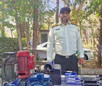 فروش باطری‌های سرقتی چراغ‌های راهنمایی و رانندگی در اینترنت