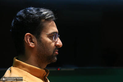 آذری جهرمی: برنامه دشمن، تعلیق اقتصاد و ایجاد نا آرامی‌های داخلی است