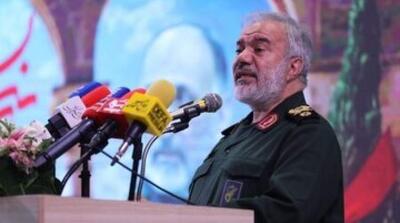 سردار فدوی: برخی افراد روز بعد از صحبت‌های حضرت آقا، اظهارات اختلافی مطرح کردند که باید توبه کنند - مردم سالاری آنلاین
