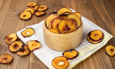 طرز تهیه چیپس آلو+ نکات و روش‌های مختلف