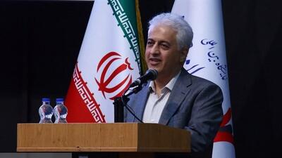 وجود تشکل‌های موازی به نفع تولید نیست| با وجود قانون لزوم تجمیع تشکل‌های اقتصادی زیر نظر اتاق بازرگانی، چرا در برخی وزارتخانه‌ها تشکل جدید ثبت می‌شود؟