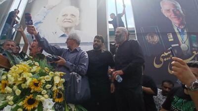 حضور حسن یزدانی در مراسم تشییع اسطوره کشتی جهان / عکس - پارس فوتبال