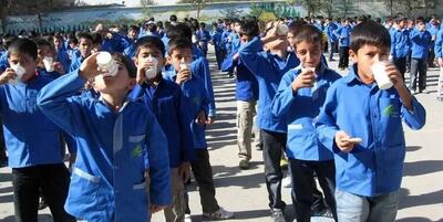 شیر رایگان در مدارس از ابتدای مهرماه امسال