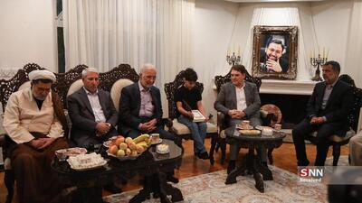 حضور وزیر کشور در منزل خانواده شهید مالک رحمتی
