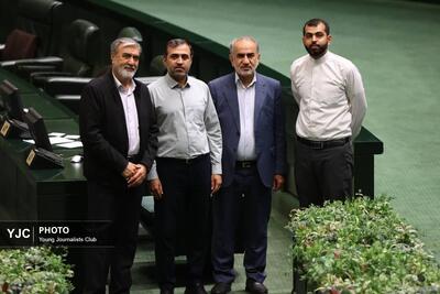 نمایندگان شیراز و زرقان به عدم کلنگ‌زنی قطعه ۸ آزادراه شیراز-اصفهان اعتراض کردند