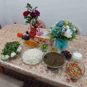 خوشمزه نهارامروزمون قورمه سبزی بامخلفات،نوش نگاه عزیزان ودوستان 😋😋🌹🌺خداآن حس زیباییست که درتاریکی صحرازمانی که هراس مرگ،آرامشت رامیدزدد،یکی آهسته میگوید: کنارت هستم ای تنها ودل آرام می‌گیرد...🌺🌺🌺💫💫💫🌹🌹🌹دست‌پخت کدبانوی عزیزومهربون خونم 😋😋🥰🥰🥰🫶🫶😘😘💕💕❤️🤍💞💕🤍🫶
