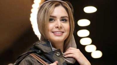 تصویر روز | گلدان های زیبای خانه نجمه جودکی؛ علاقه شدید خانم مجری به گل و گلدان | گلی شی