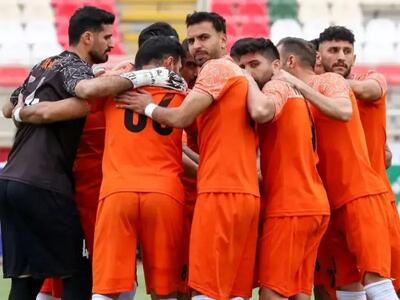 نساجی مازندران ۰-۰ پالایش نفت بندرعباس: شروع یک امتیازی ببرها در خانه - پارس فوتبال