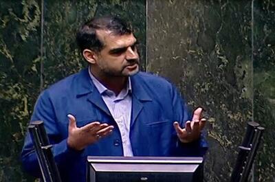 نطق طوفانی منان‌رئیسی در صحن علنی: به جوانان وام ازدواج نمی‌دهند آنوقت از آنطرف به شرکت‌ها و جاهایی که خودشان سهام دارند تند و تند وام میدهید/ زیان انباشته بانک آینده ۵۰۰ هزار میلیارد تومانه، ۱۵۰ نماینده امضا کردیم که بانک منحل بشه اما نشد!