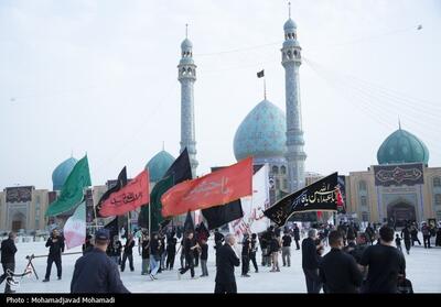 حرکت دسته‌های عزاداری به سمت مسجد جمکران در سالروز شهادت امام حسن عسکری(ع) - تسنیم