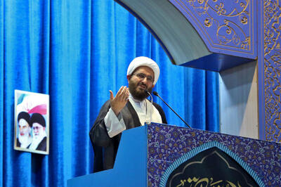 تذکر امام جمعه تهران به شعاردهندگان در نماز جمعه