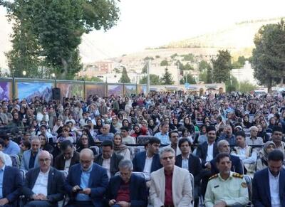برگزاری جشن مردم لرستان، جشن هویت ایران! - اکونیوز