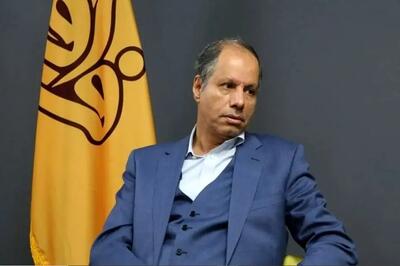 وقتی ادارات کشور را تعطیل می کنیم یعنی کل مملکت را تعطیل می کنیم / کاهش مصرف برق در سایه تعطیلی ادارات جای شادی دارد؟! / آفرین به مسئولان که راه حل بحران برق را تعطیلات می دانند