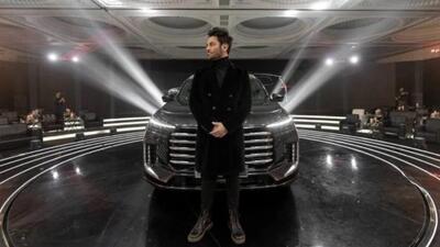 تصویر روز | محمدرضا گلزار در مراسم رونمایی از لوکس ترین خودرو چینی جدید گلزار | گلی شی