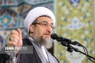 ایران تسلیم مذاکرات تحمیلی نمی‌شود / با نفوذی‌ها و اخلال‌گران جامعه باید با قوانین جنگی برخورد شود