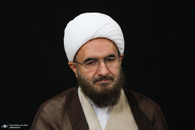 تذکر امام جمعه موقت تهران به شعاردهندگان در نماز جمعه تهران/ حاج علی اکبری: این شعارها هیچ ربطی واقعاً به نماز جمعه ندارد