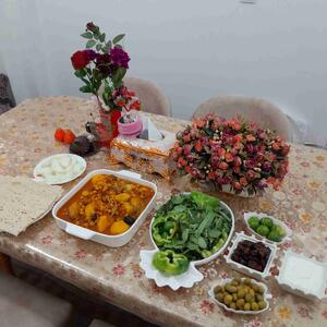 خوشمزه نهار دیروزمون یخنی بلدرچین بامخلفات،نوش نگاه پرمهرتون 😋😋🌺🌹قلب زمین گرفته‌،زمان راقرارنیست ای بغض مانده دردل هفت آسمان بیا....اللهم عجل لولیک الفرج 🤲🤲💫💫🌺🌹دست‌پخت کدبانوی نازنین وبامحبت خونم😋😋😋🥰🥰😘😘🫶🫶🤍💞💞🤍❤️🫶🌺🌹