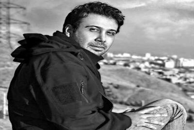 تاریخ و زمان وبگردی؛ قابی زیبا از محسن چاوشی در کنار مادرش/ شباهت جالب مادر پسری