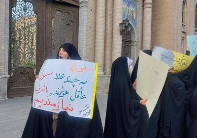 کیهان: جریان انقلابی معتقد است مکانیسم ماشه صرفا جنبه روانی دارد و در کف میدان و روی کاغذ، تغییری در ساختار تحریم‌ها رخ نخواهد داد / ایران همچنان می‌تواند با تقویت پیوند با اقتصادهای غیرغربی مانند چین و روسیه و پیشرفت در صنعت هسته‌ای، مسیر مقاومت فعال را ادامه دهد