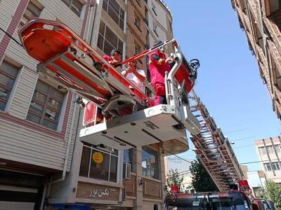 سقوط یک کارگر ساختمانی از مجتمع ۸ طبقه