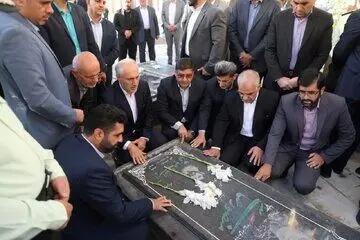 معاون‌رییس جمهور و رییس سازمان برنامه و بودجه وارد شهرکرد شد