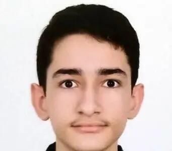 بیوگرافی آریا ابراهیمی، رتبه ۱ کنکور ریاضی ۱۴۰۴ بدون کلاس کنکور