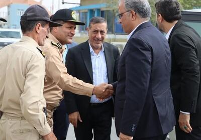 بازدید معاون اجرایی رئیس جمهور از منطقه سوم نداجا در کنارک - تسنیم