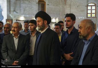 بازدید آیت‌الله عاملی از نمایشگاه هنری   روز حقیقت   در اردبیل- عکس صفحه استان تسنیم | Tasnim