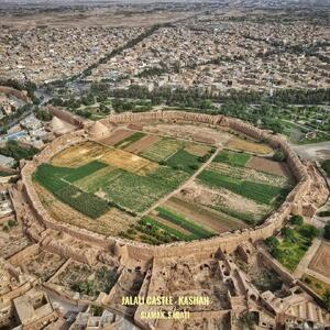 نمایی زیبا از قلعه جلالی و حصار سلجوقی کاشان