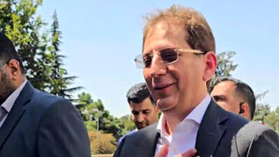 به چه دلیل در برابر بابک زنجانی اینقدر کوتاه می‌آیید؟