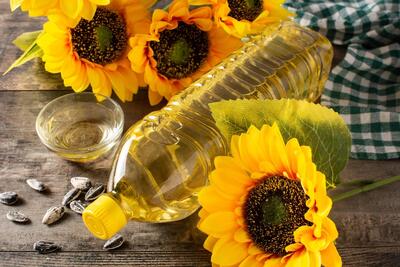 دیگه روغن گرون نخر! با این ترفند ساده، روغن سرخ کردنی تان را از سم به دارو تبدیل کنید!!