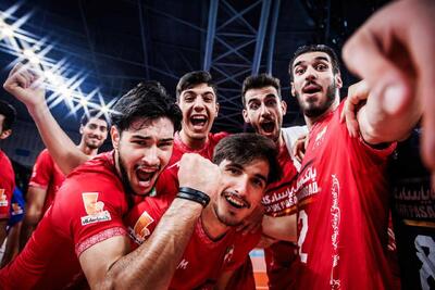 پوستر فدراسیون والیبال بعد از قهرمانی تیم ملی والیبال جوانان ایران در جهان - پارس فوتبال