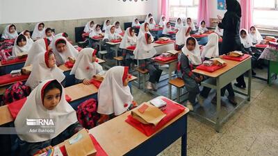 حذف مدارس استان مرکزی با تراکم بیشتر از ۳۵ دانش‌آموز