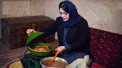 غذای روستایی؛ پخت اردک ناردونی در گمج، غذای مشهور مازندران (فیلم)