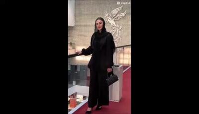 وقتی «تابستان» مریم مؤمن با استایلش «برف» می‌آورد؛ نگاهی به ظاهر متفاوت بازیگر در مراسم رونمایی از فیلم جدیدش