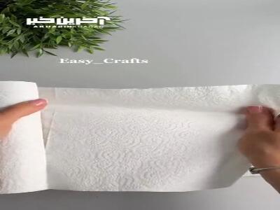 با استفاده از دستمال کاغذی گل بساز