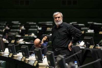 عزیزی: ایران مالکیت غیرقابل مذاکره بر جزایر و آب‌های خلیج فارس را حفظ خواهد کرد