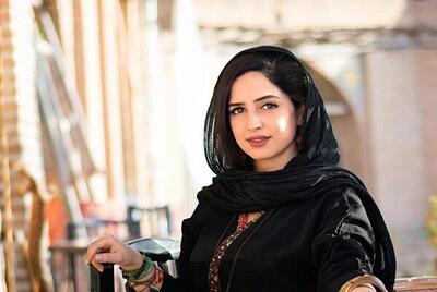 تاریخ و زمان وبگردی؛زهره نعیمی بازیگر سریال خانه امن به همراه پدر و برادرش